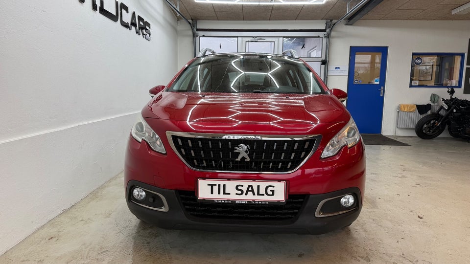 Peugeot 2008 1,2 PureTech 110 Allure Sky 5d