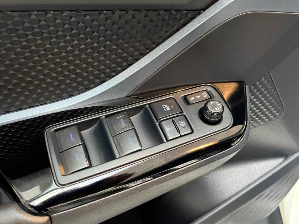Toyota C-HR 1,8 Hybrid C-LUB Smart CVT 5d