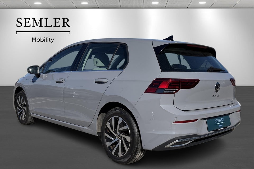VW Golf VIII 1,4 eHybrid DSG 5d
