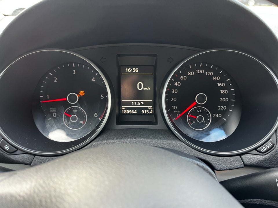VW Golf VI 1,6 TDi 105 Comfortline Variant BMT 5d