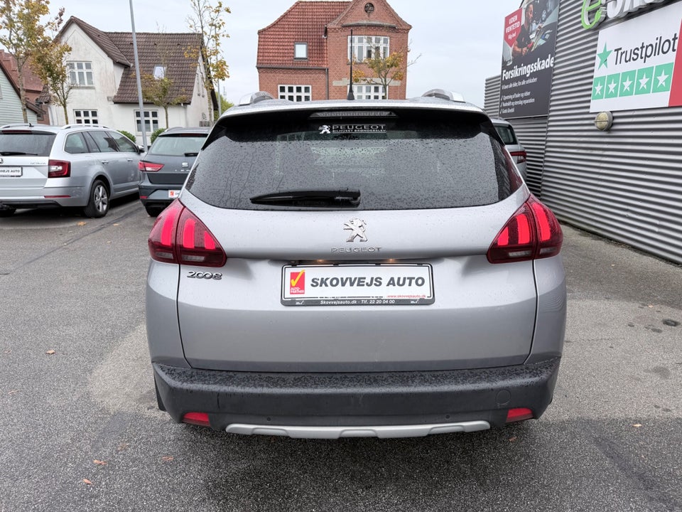 Peugeot 2008 1,5 BlueHDi 100 Prestige Sky 5d