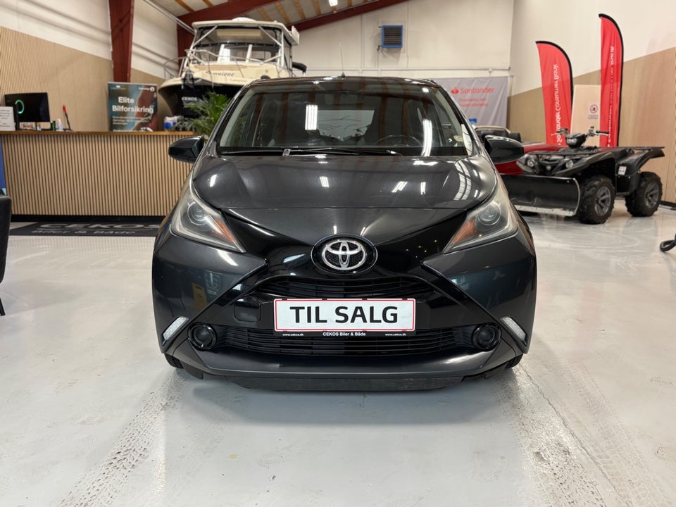 Toyota Aygo 1,0 VVT-i x-play 5d