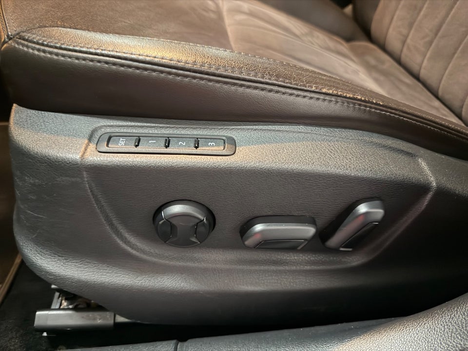 Skoda Octavia 2,0 TDi 150 Laurin & Klement Combi DSG 5d