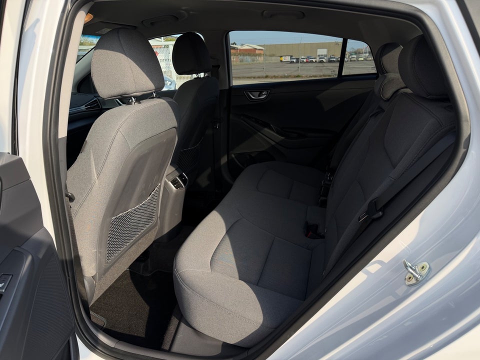 Hyundai Ioniq 40 EV Trend 5d