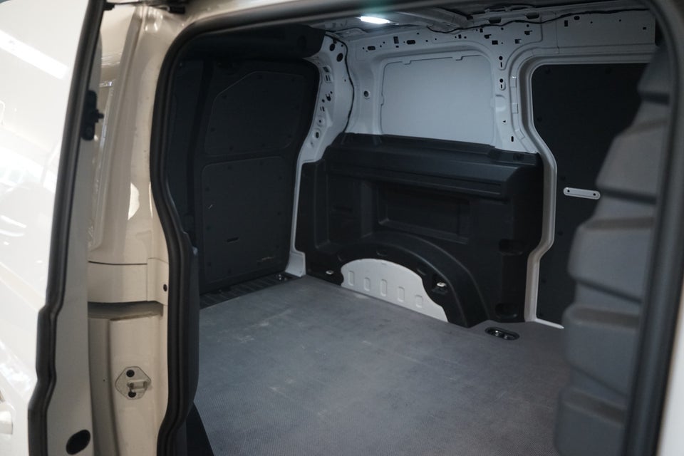 VW ID. Buzz 79 Cargo Pro