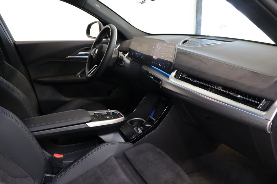 BMW iX2 eDrive20 M-Sport Premium 5d