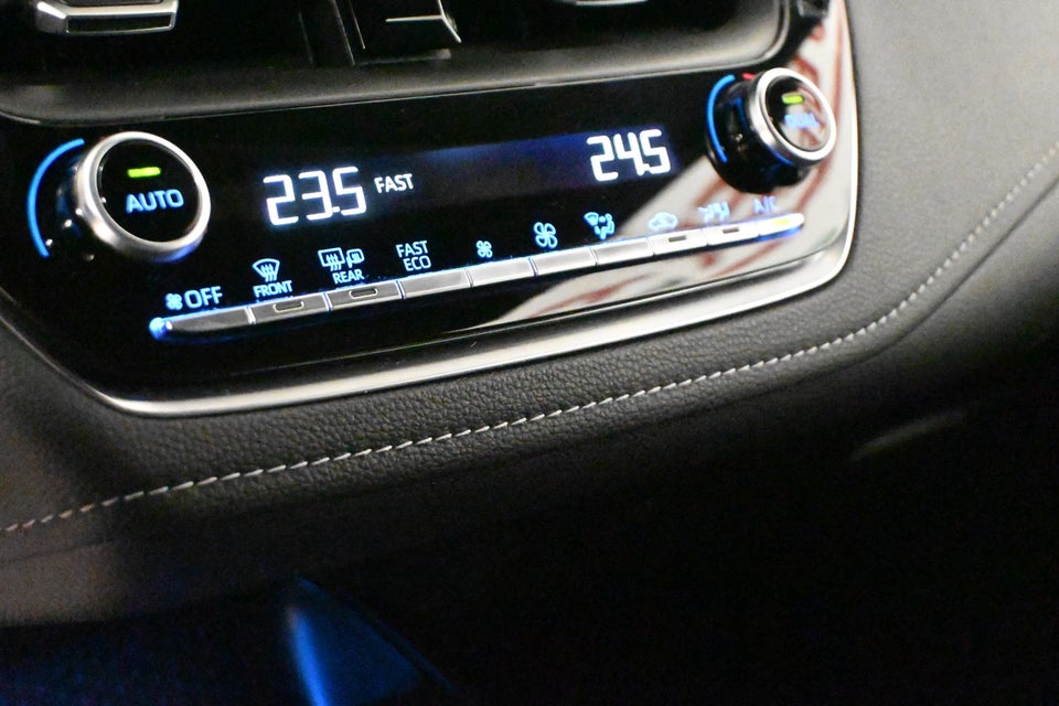 Toyota Corolla 1,8 Hybrid Active Smart Touring Sports MDS 5d