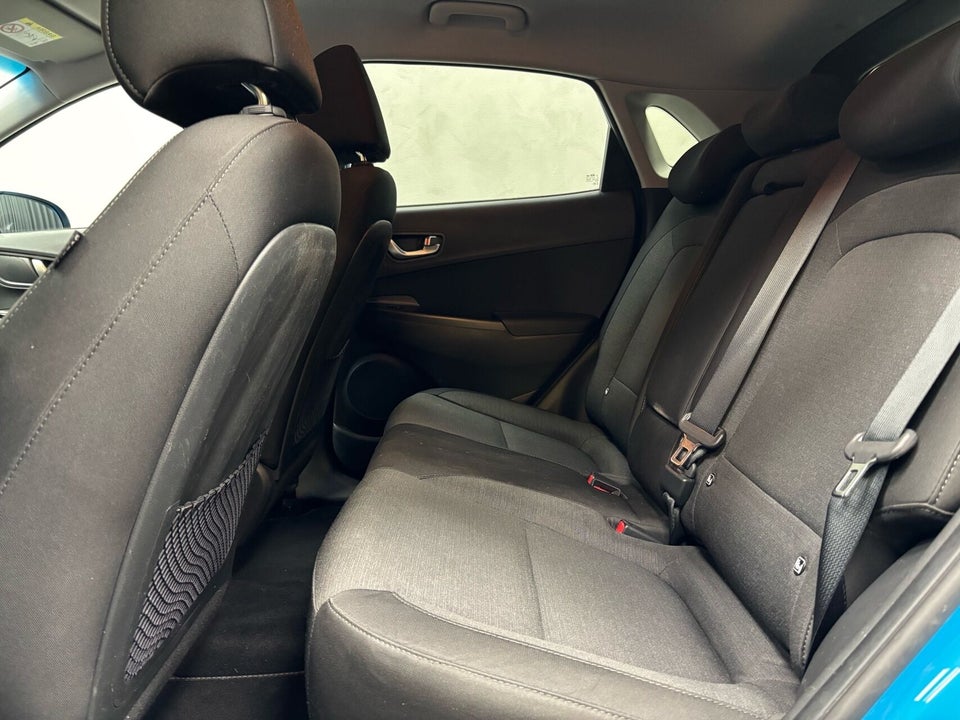 Hyundai Kona 64 EV Essential 5d