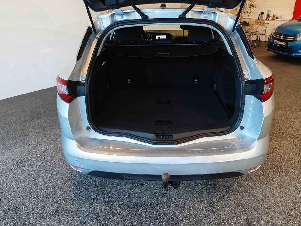 Renault Megane IV 1,3 TCe 140 Limited Sport Tourer 5d