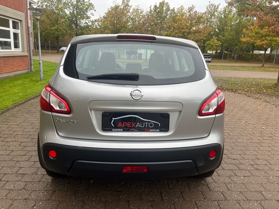 Nissan Qashqai 1,6 Visia 5d