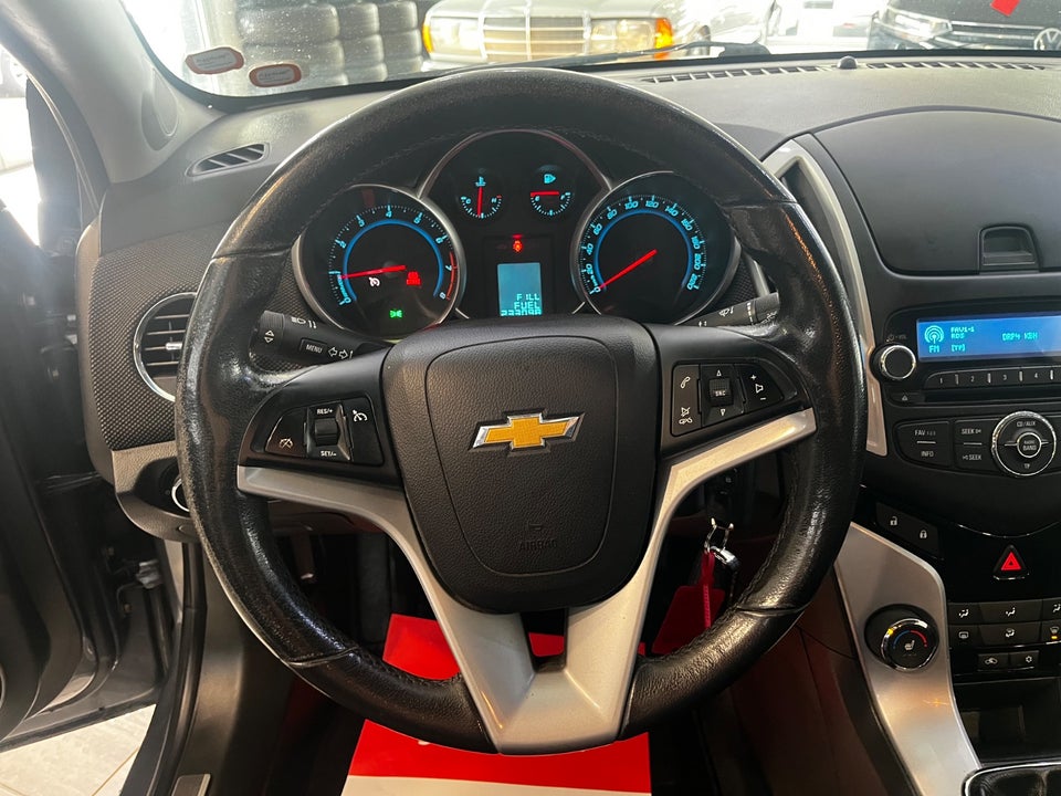 Chevrolet Cruze 1,8 LT 4d