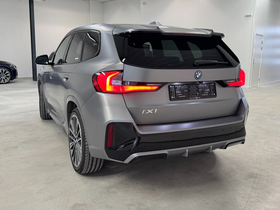 BMW iX1 xDrive30 Fully Charged M-Sport 5d