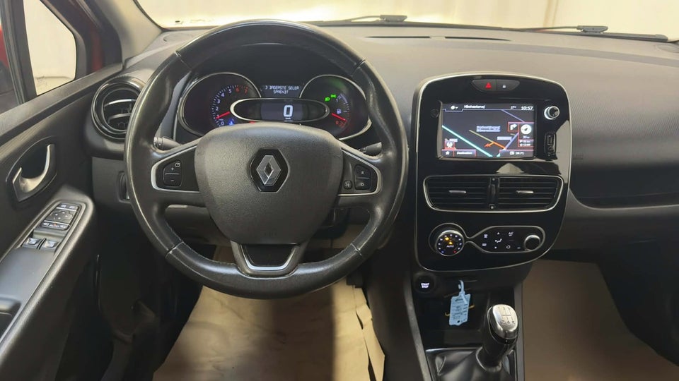 Renault Clio IV 0,9 TCe 90 Expression Sport Tourer 5d