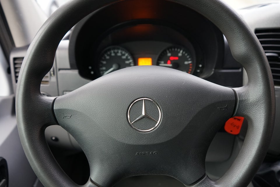 Mercedes Sprinter 316 2,2 CDi R3 Mandskabsvogn m/lad 4d