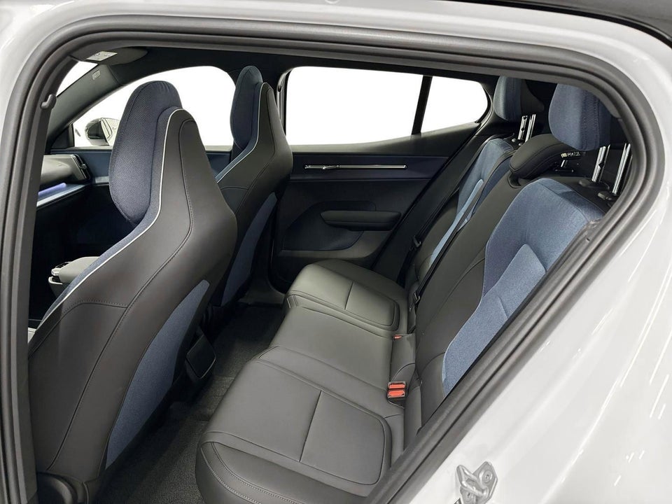 Volvo EX30 Extended Range Ultra 5d