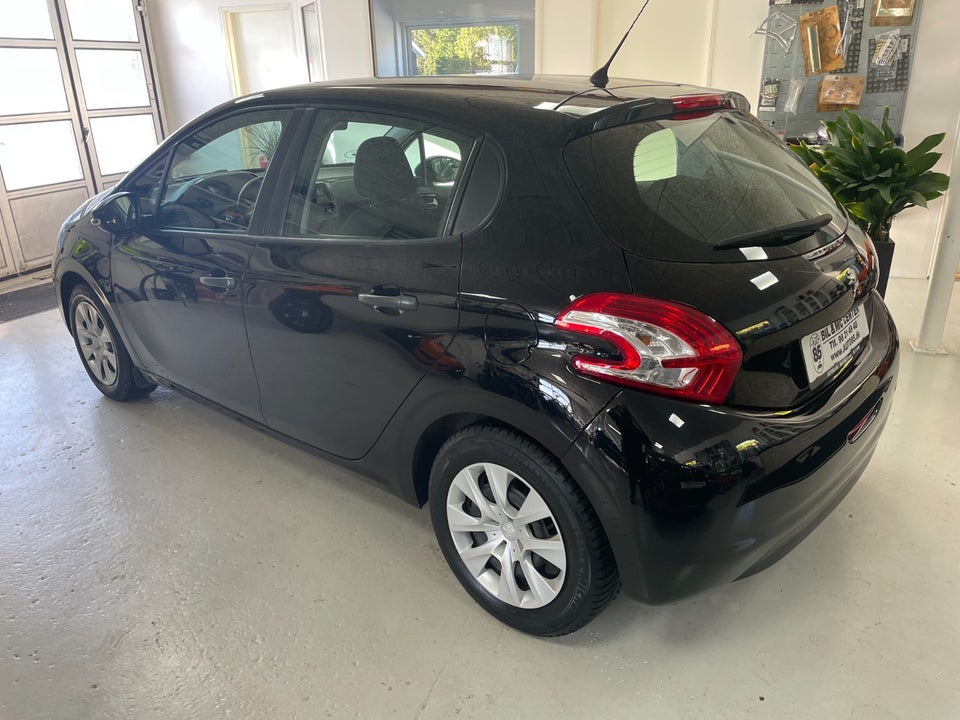 Peugeot 208 1,0 VTi Access 5d