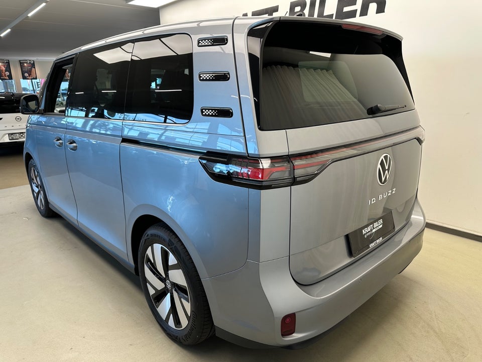 VW ID. Buzz 77 Pro SWB 5d