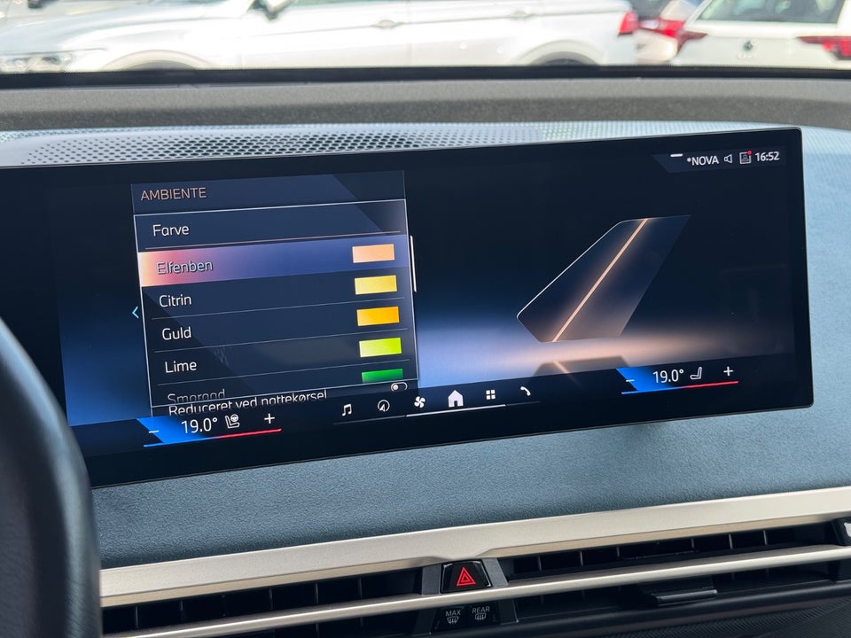 BMW iX xDrive40 Sport 5d