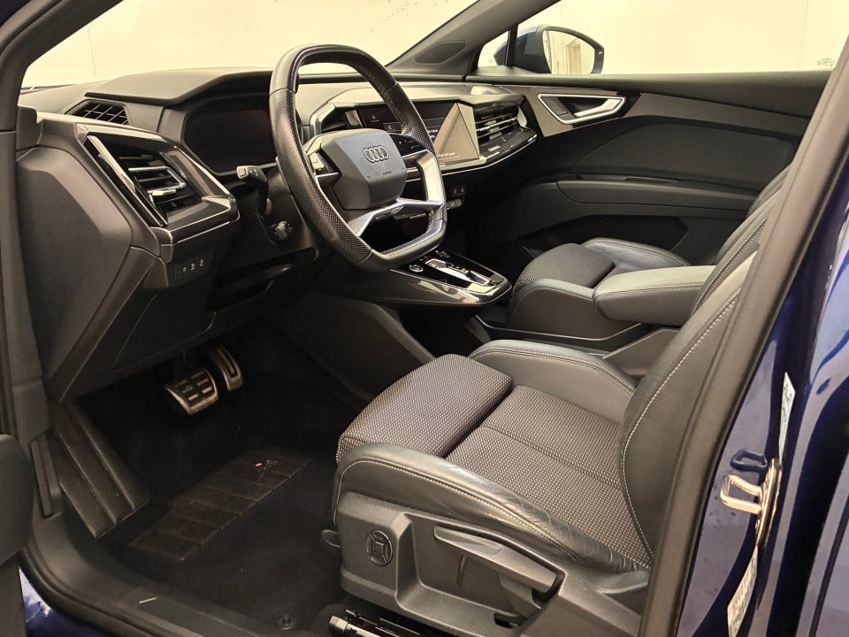 Audi Q4 e-tron 40 S-line 5d