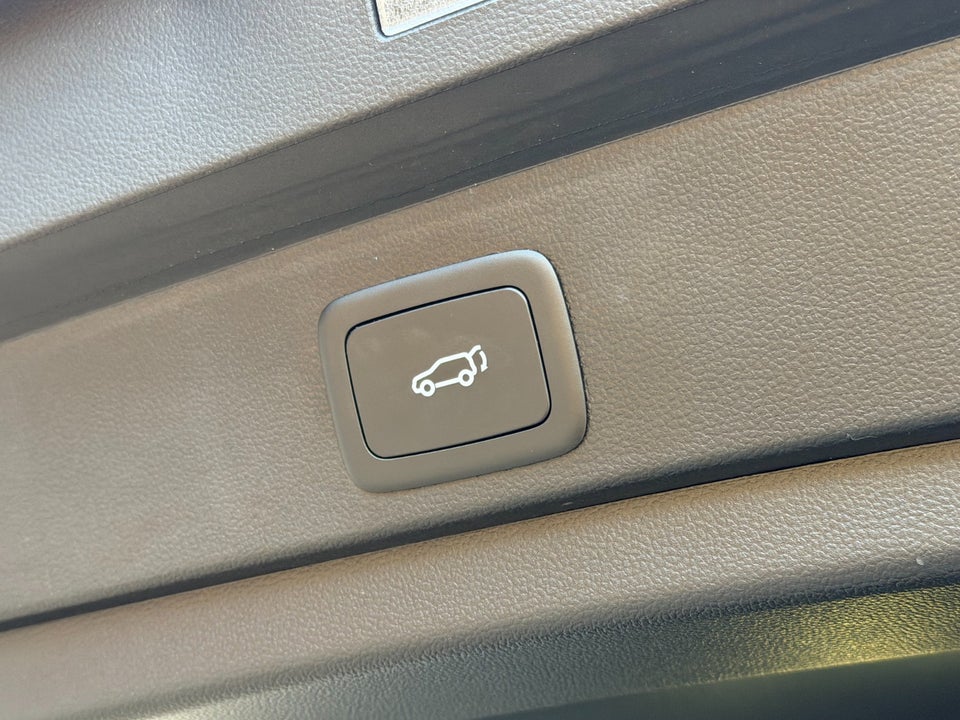 MG Marvel R Luxury 5d