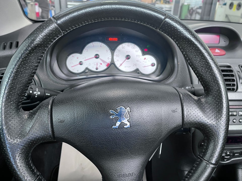 Peugeot 206 2,0 16V CC 2d
