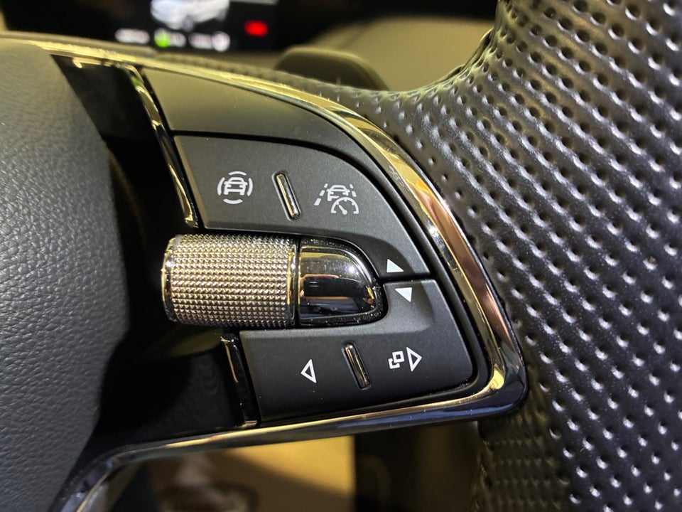 Skoda Enyaq 80 iV Suite 5d