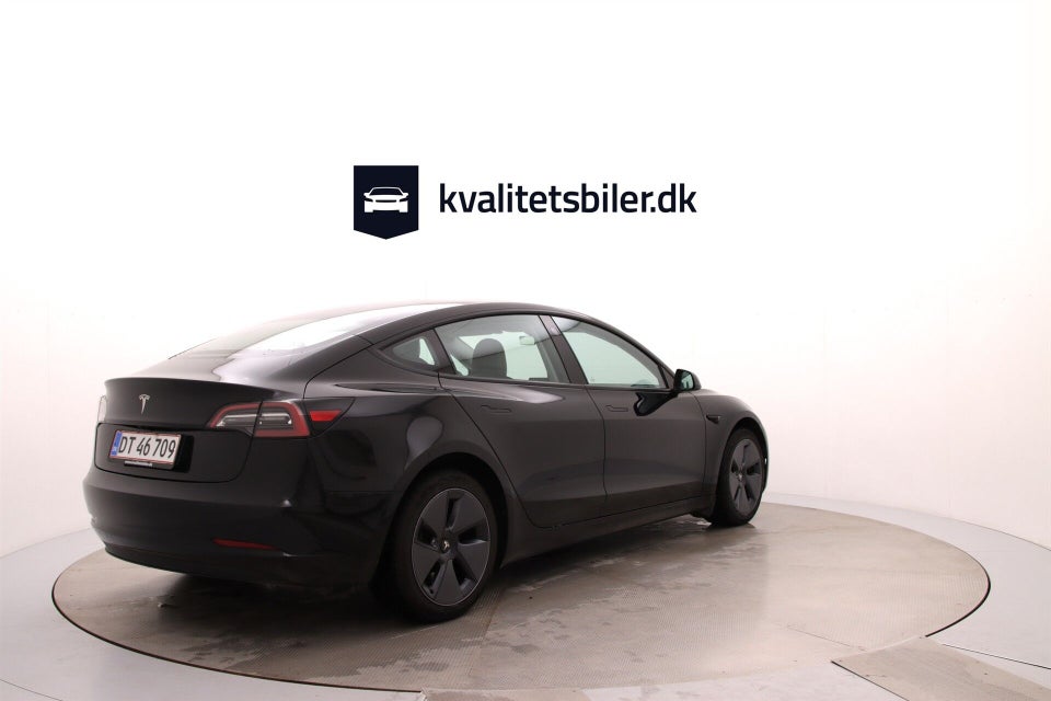 Tesla Model 3 RWD 4d