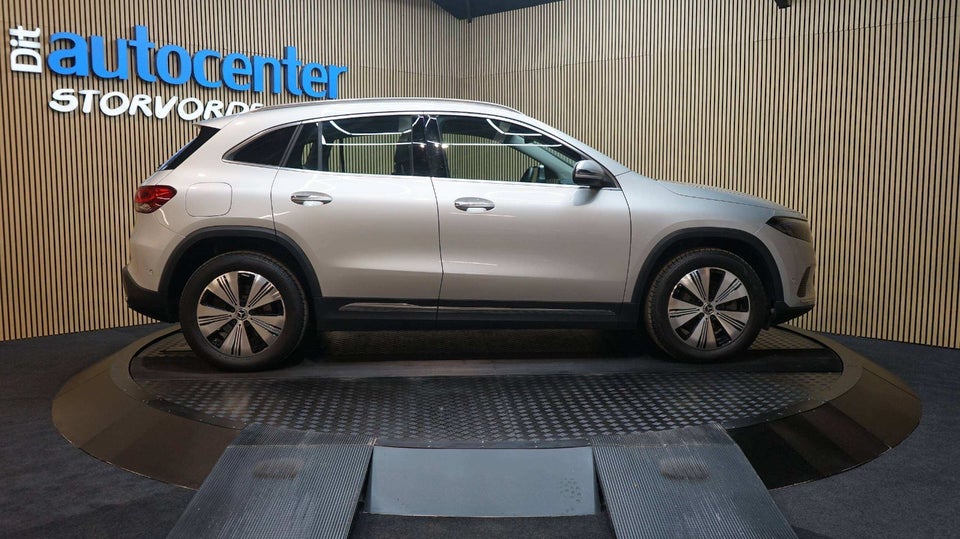 Mercedes EQA300 Progressive 4Matic 5d