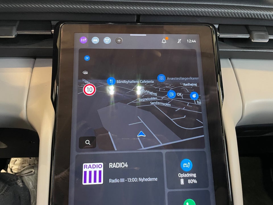 Ford Explorer 82 Premium Extended Range 5d