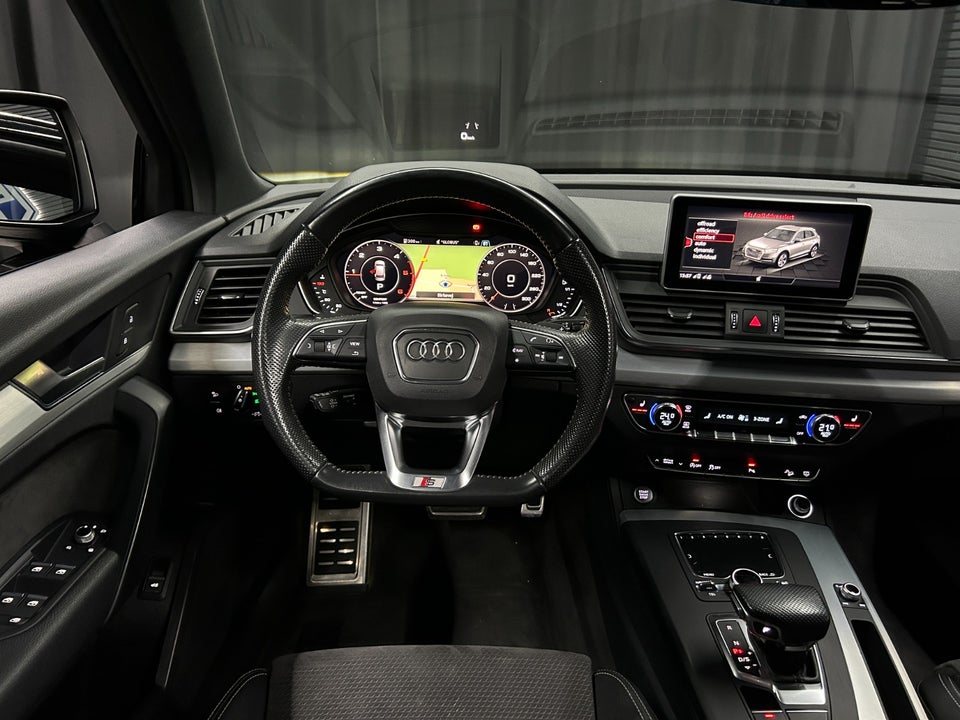 Audi Q5 40 TDi S-line quattro S-tr. 5d