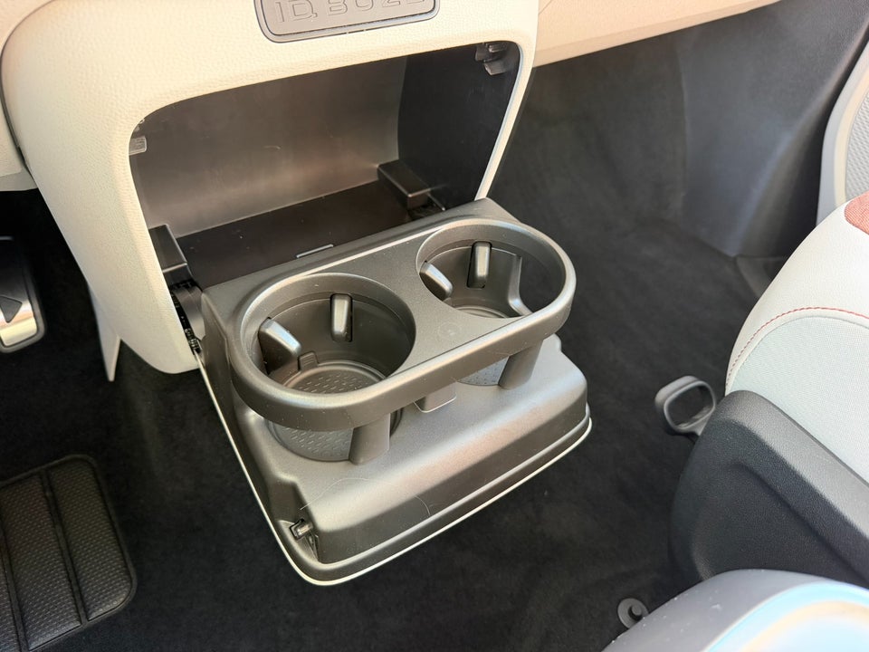 VW ID. Buzz 77 Pro SWB 5d
