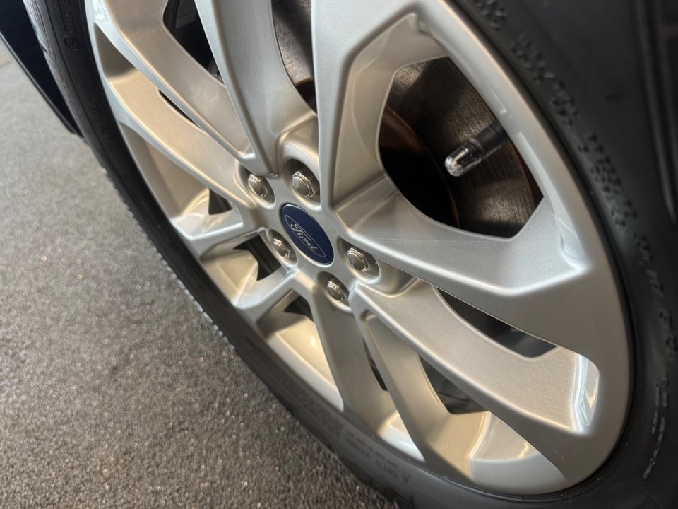 Ford Kuga 2,5 PHEV Titanium X CVT 5d