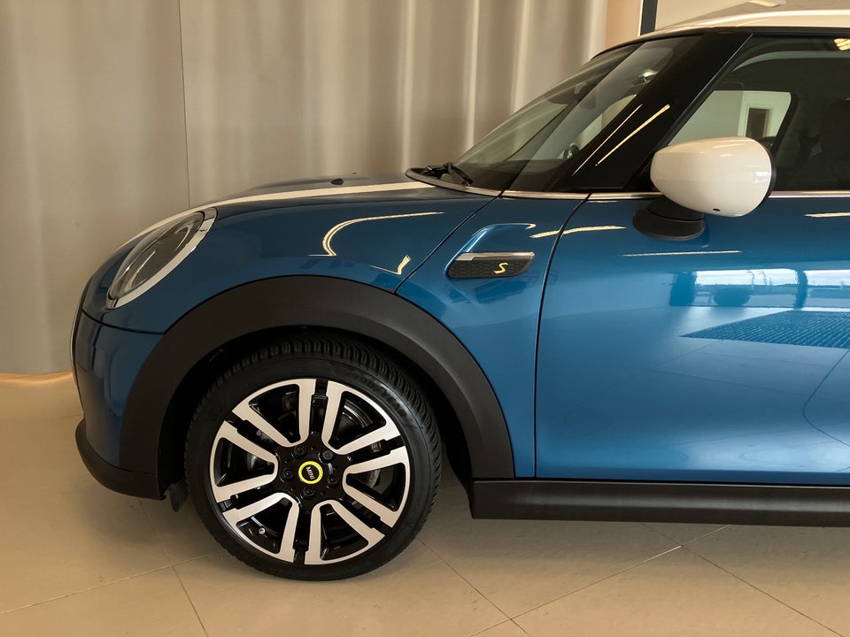 MINI Cooper SE Classic Trim 3d