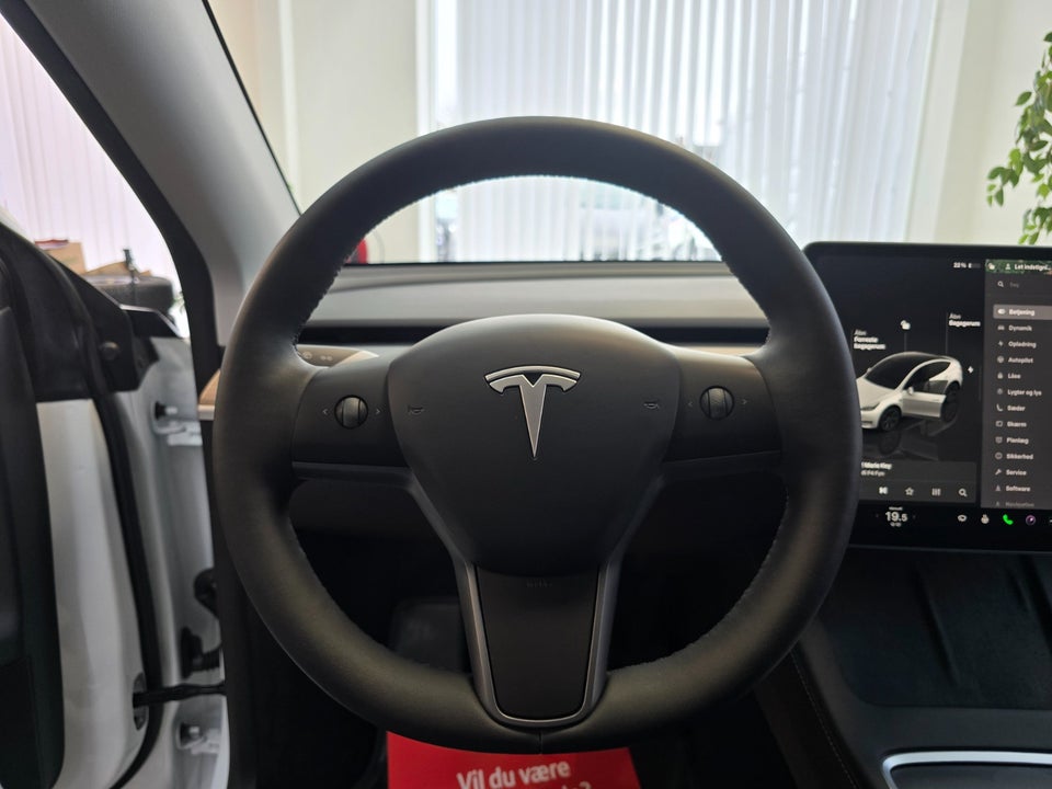 Tesla Model Y RWD 5d