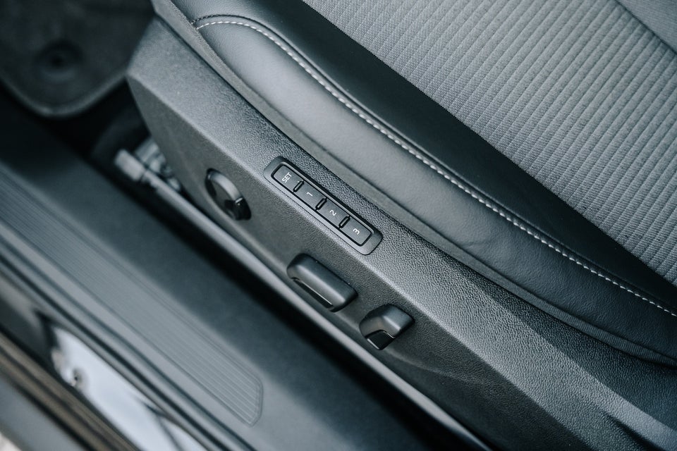 Skoda Enyaq 60 iV Clever Loft 5d