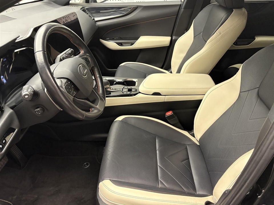 Lexus NX450h+ 2,5 Executive aut. AWD 5d