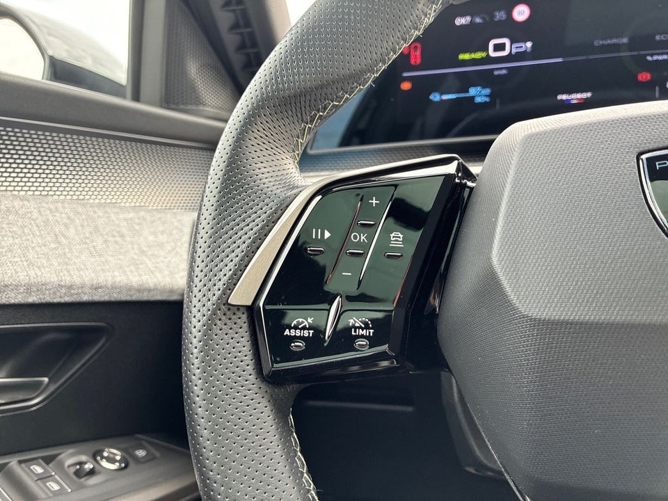 Peugeot e-5008 77 GT 7prs 5d