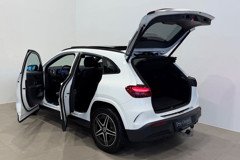 Mercedes EQA300 AMG Line 4Matic 5d
