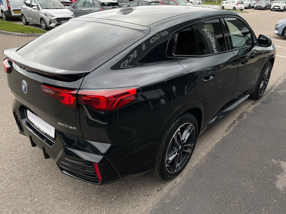 BMW iX2 eDrive20 5d