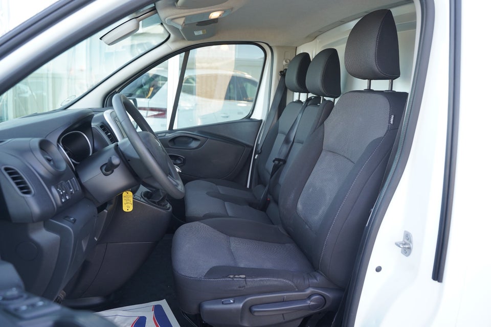 Renault Trafic T29 2,0 dCi 120 L2H1