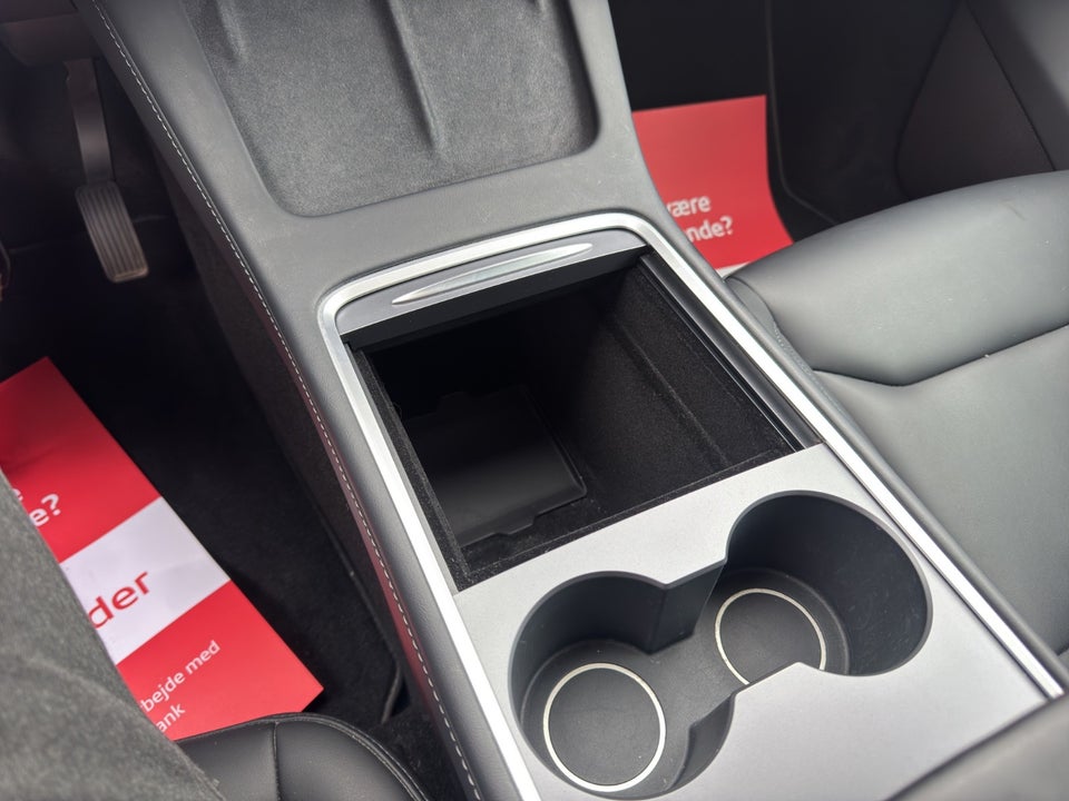 Tesla Model Y RWD 5d