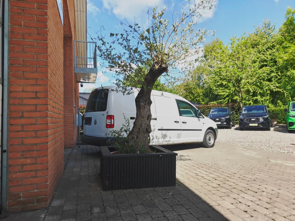 VW Caddy Maxi 1,6 TDi 102 Comfortline BMT Van 4d