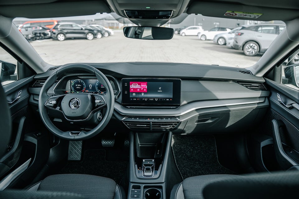 Skoda Octavia 1,4 TSi iV Plus Combi DSG 5d