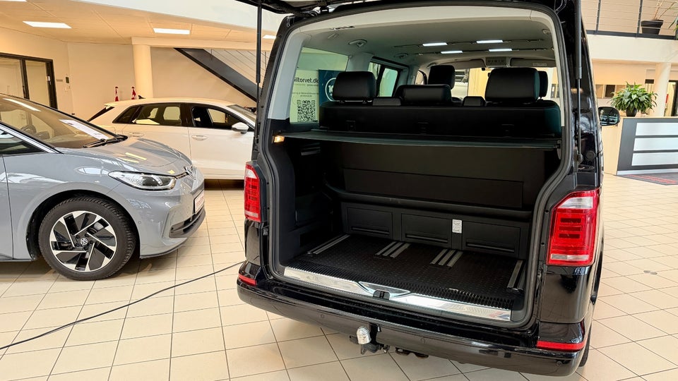 VW Multivan 2,0 TDi 204 Highline DSG kort