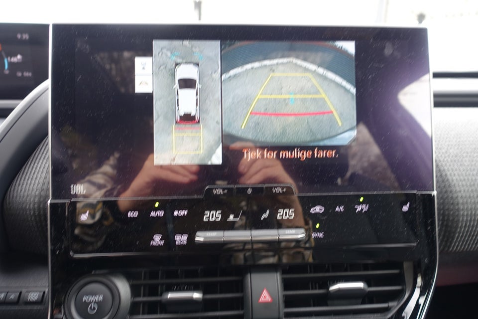 Toyota bZ4X Executive AWD 5d