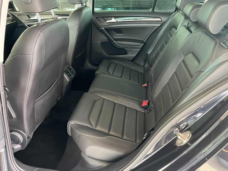 VW Golf VII 1,4 TSi 150 Highline Variant DSG 5d