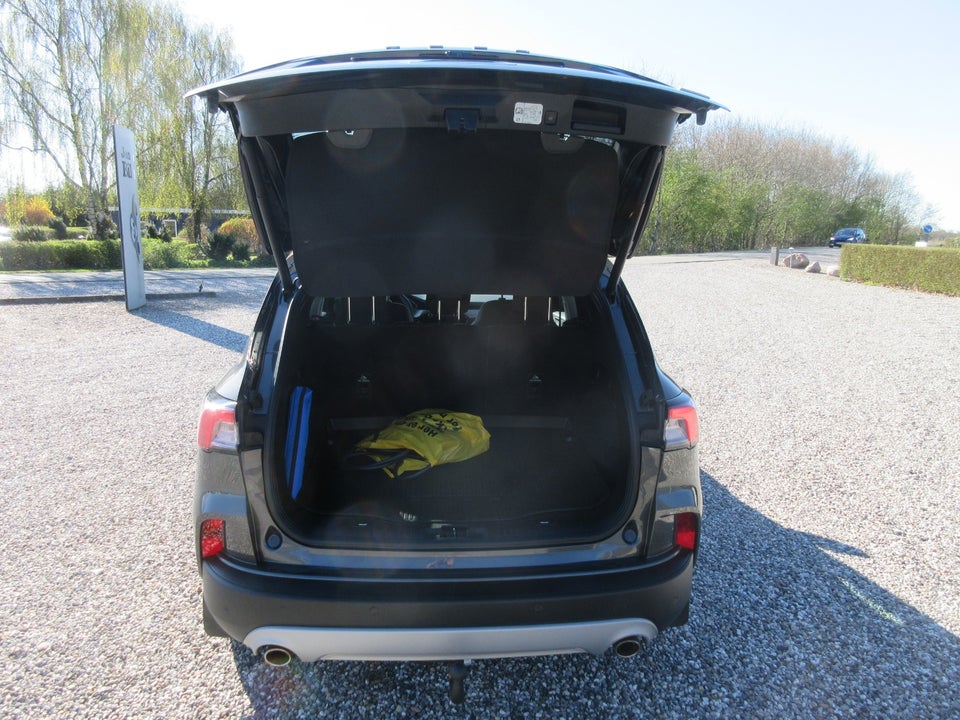 Ford Kuga 2,5 PHEV Titanium X CVT 5d