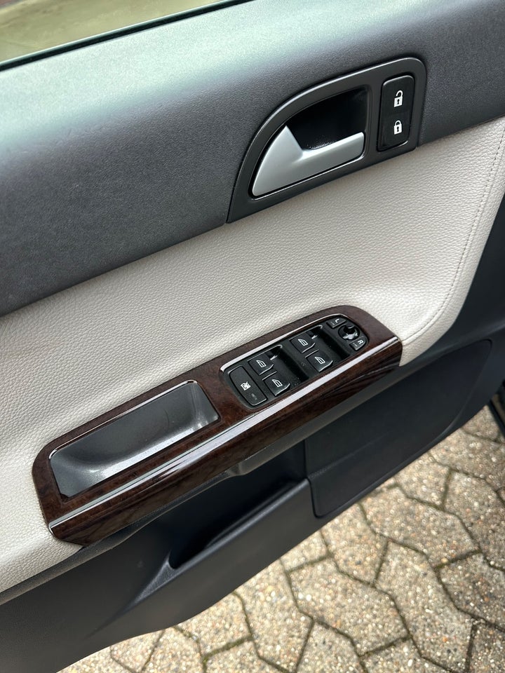 Volvo V50 2,4i Summum aut. 5d