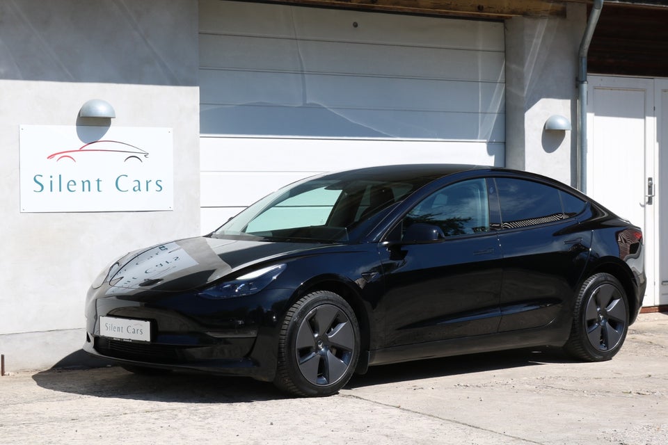 Tesla Model 3 Long Range RWD 4d