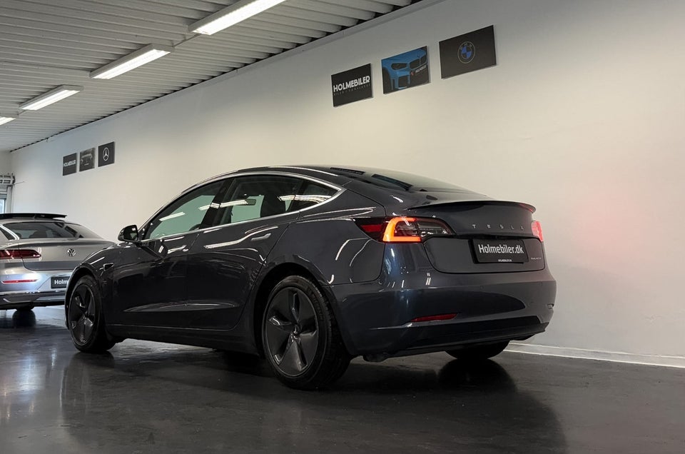 Tesla Model 3 Long Range AWD 4d